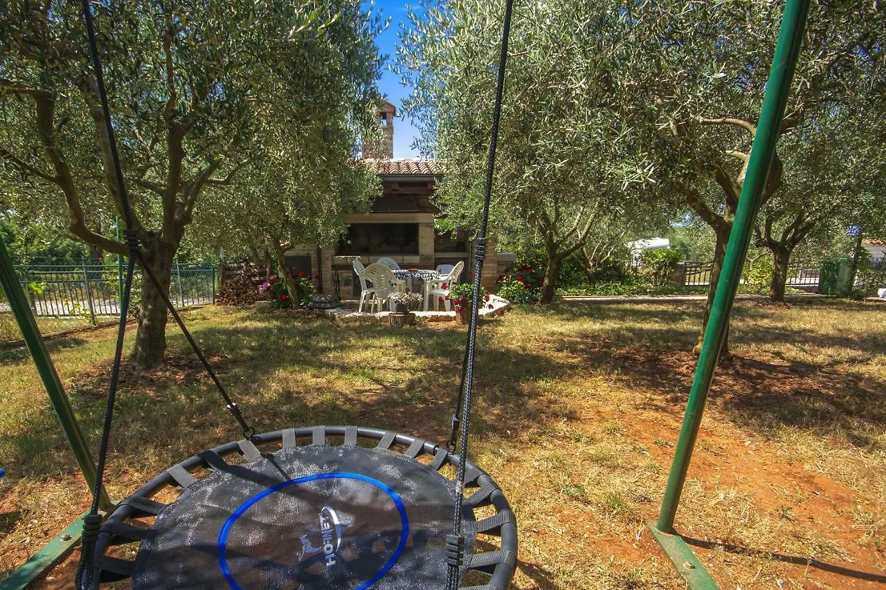 Apartments Mana Umag 0*,  Croatia