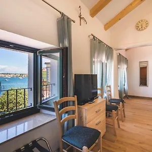 Vinea Umag, Ulica G Garibaldia 2 Apartment