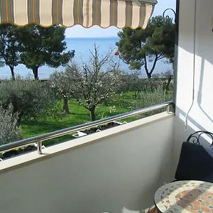 Oliva With Sea View Apartment Fažana